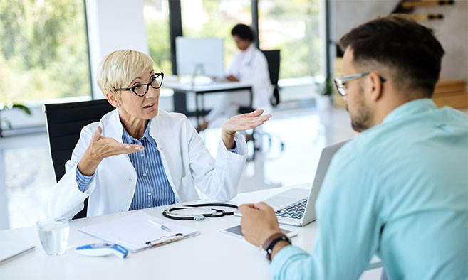Naviguer dans la santé : conseils d'experts dévoilés lors d'une consultation médicale.